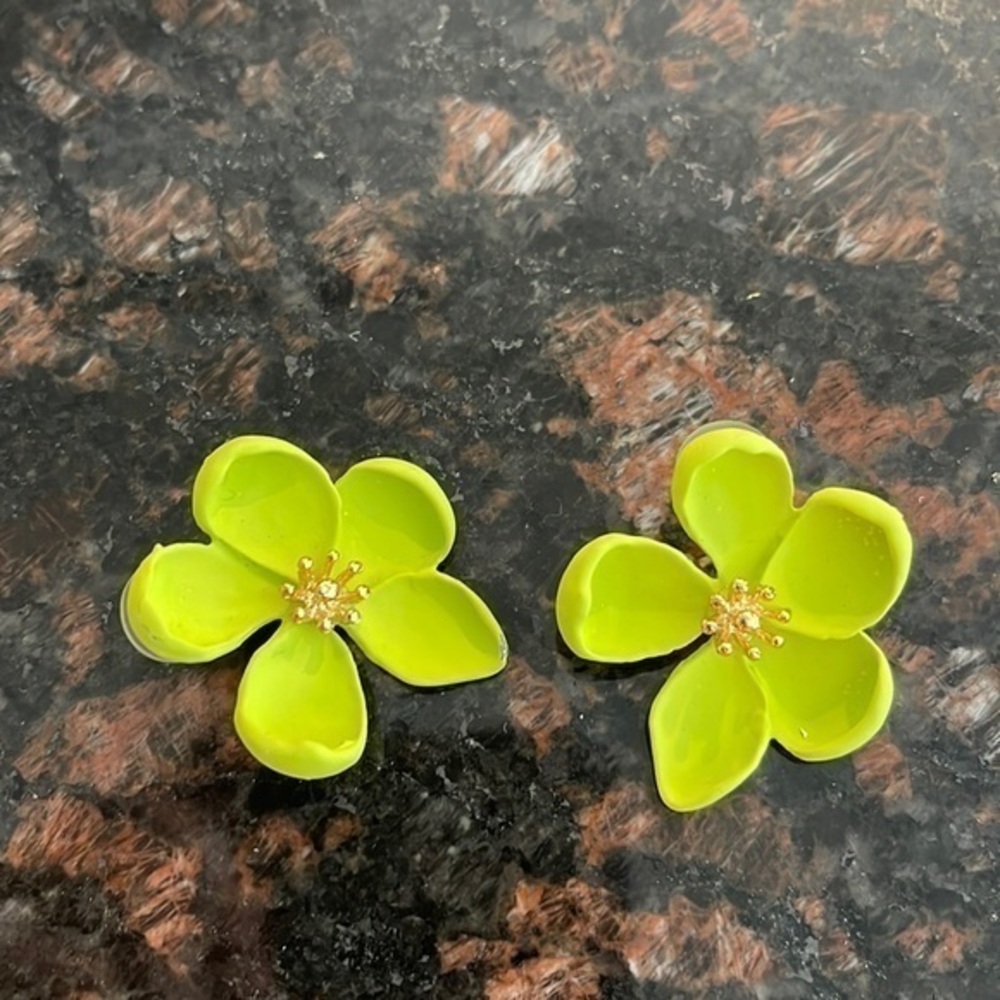 Ceramic green flower earrings